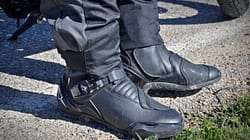 sepatu motor touring